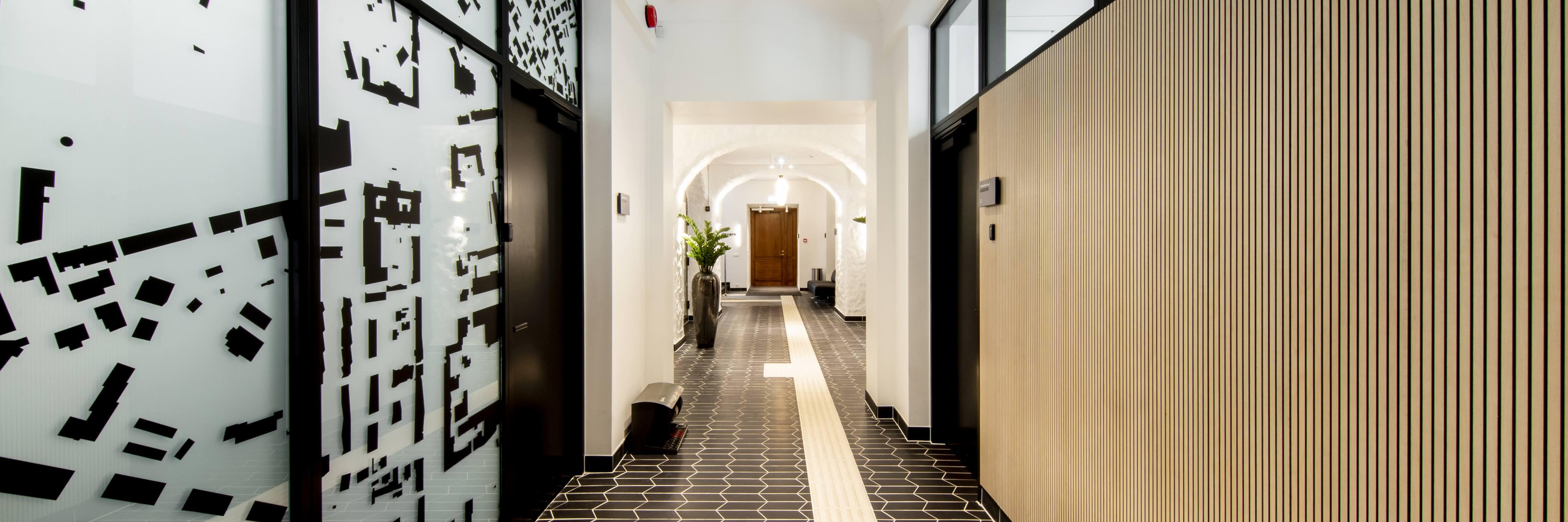 Maaklerteenuse hange. Foto: Kristiina Vasar